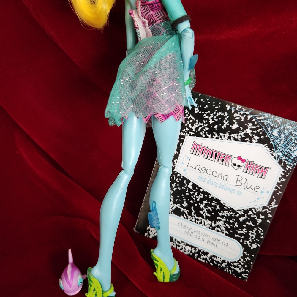 Monster High Lagoona Blue 13 Wishes Doll  (2013) Out Of Box - Picture 7 of 8